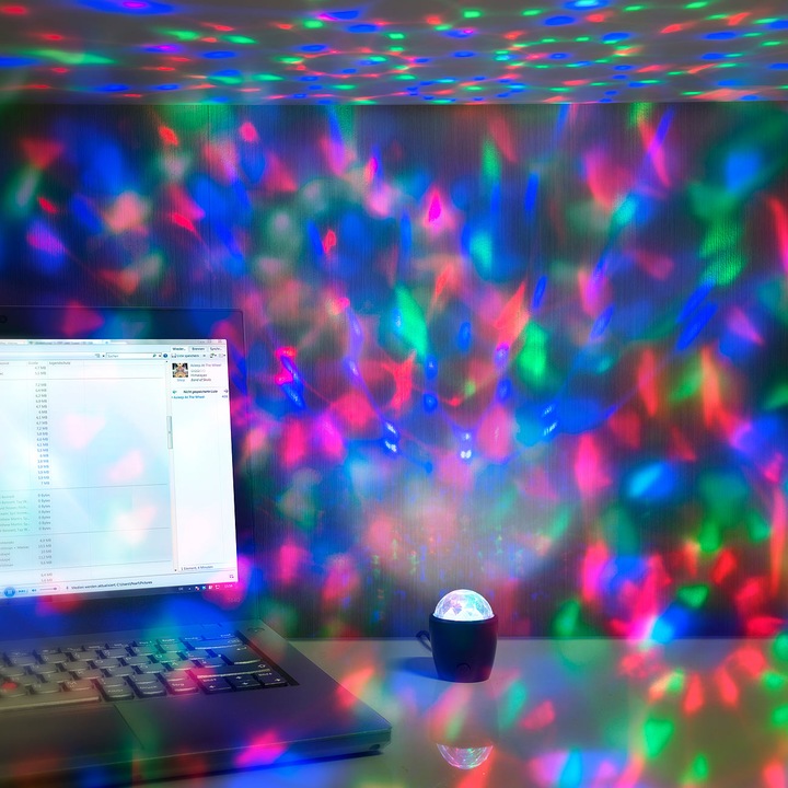Actual product image Lunartec Mini disco light with acoustic sensor