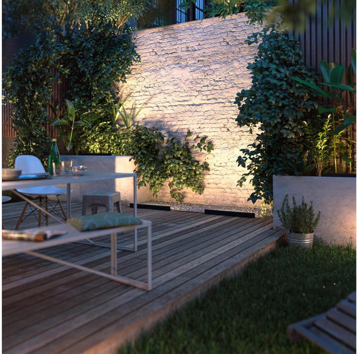 Image du produit Philips Hue amaranth (1400 lm, IP65)
