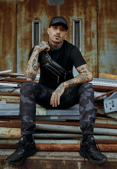 Produktbild Flexfit Synthetic Leather Trucker (One Size)