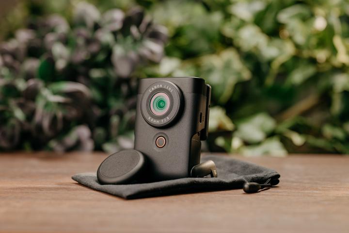 Immagine prodotto Canon PowerShot V10 Starter Kit (20.90 Mpx, 30p)