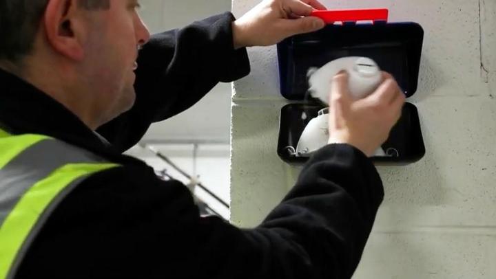 Produktbild Brady Aufbewahrungs- und Spenderbox für Masken