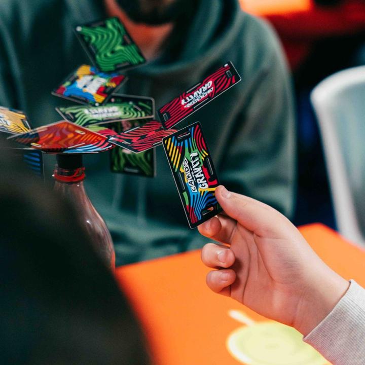 Actual product image Gigamic Instable (f) (French, 2 - 8 Players)