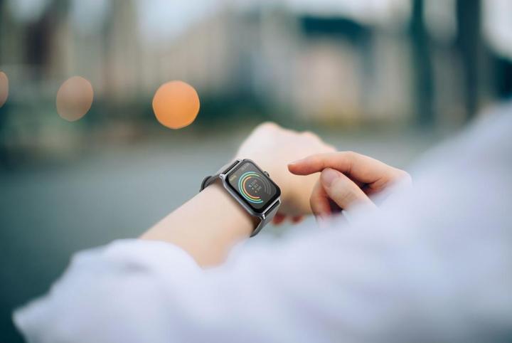 Produktbild Cellularline Cellular Line ION LED Digital Bluetooth Smartwatch