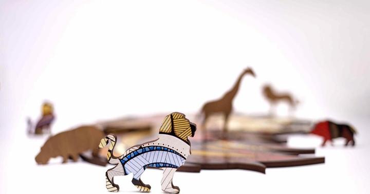 Actual product image Eco Wood Art Lion (100 pieces)