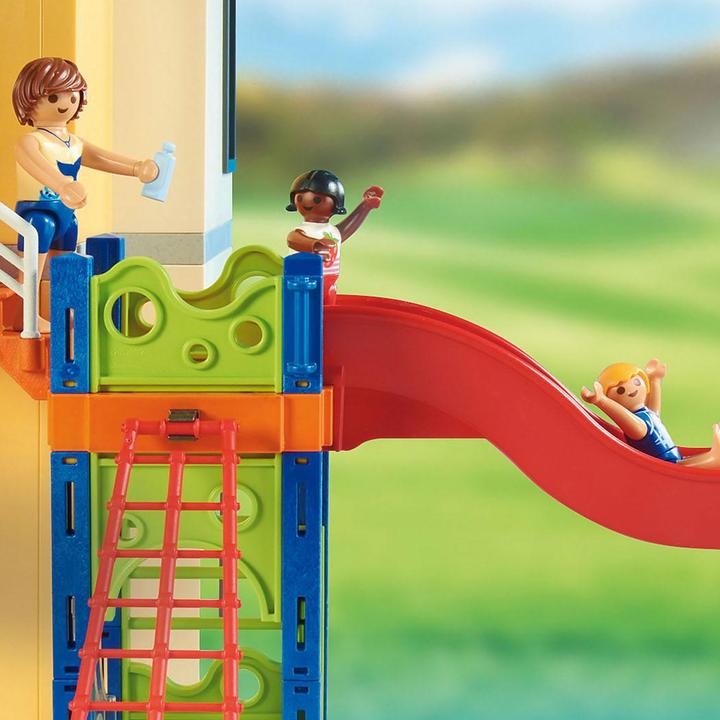 Actual product image Playmobil Pool party with slide (70987, Playmobil City Life)