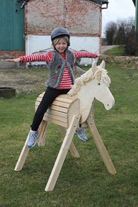 Produktbild Helga Kreft Gartenpferd Tamme