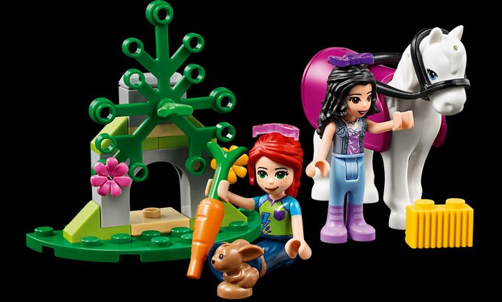 Actual product image LEGO Mia's horse transporter (41371, LEGO Friends)