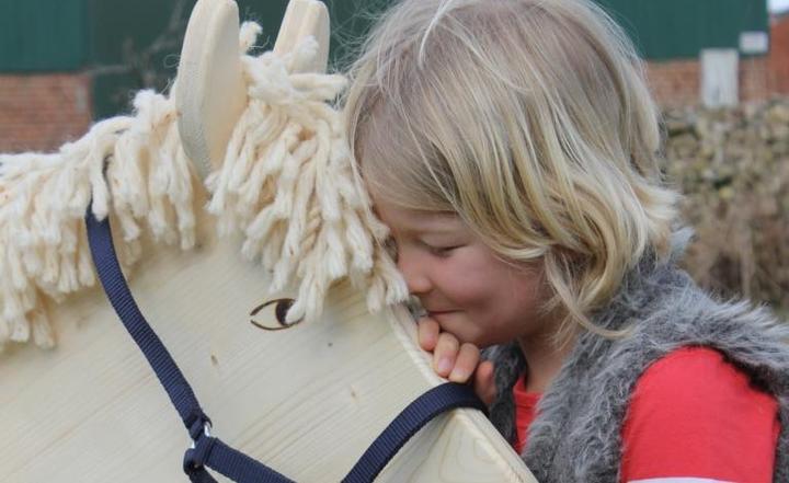 Produktbild Helga Kreft Gartenpferd Susi