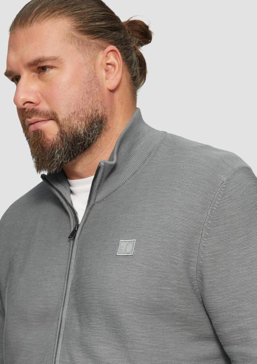 Actual product image s.Oliver Strickjacke Strukturierte Strickjacke mit Logo-Patch (XXL)