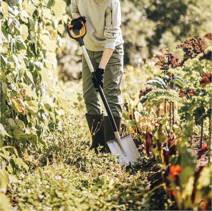 Actual product image Fiskars Xact Rounded Spade