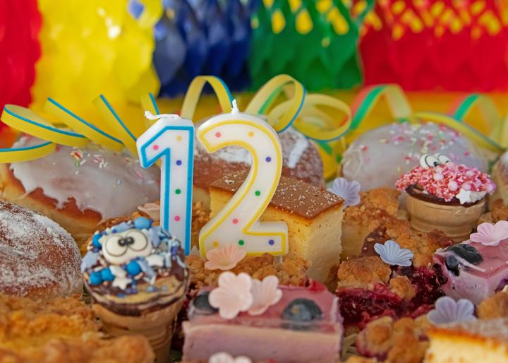 Produktbild Idena Zahlenkerze "6" hellgrün (1 x)