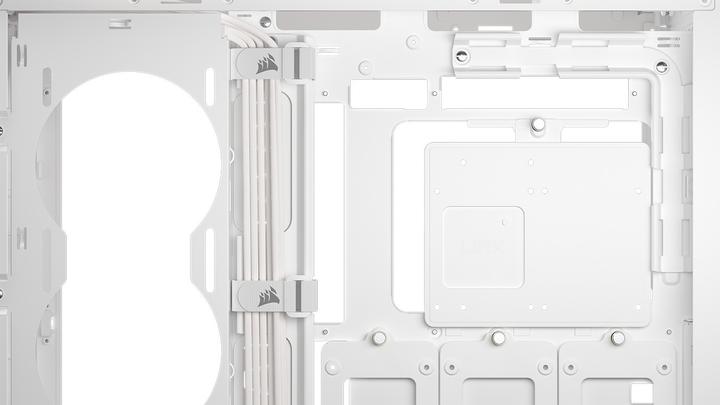 Actual product image Corsair Geh Midi 5000T (Tempered Glass) White (E-ATX, Mini-ITX, ATX, mATX)