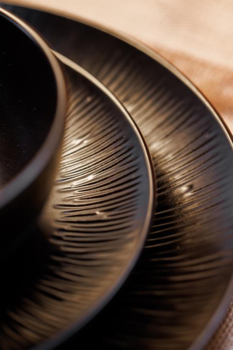 Immagine prodotto Mikasa Set da pranzo in gres Jardin Midnight 12 pezzi, nero (4 pz.)