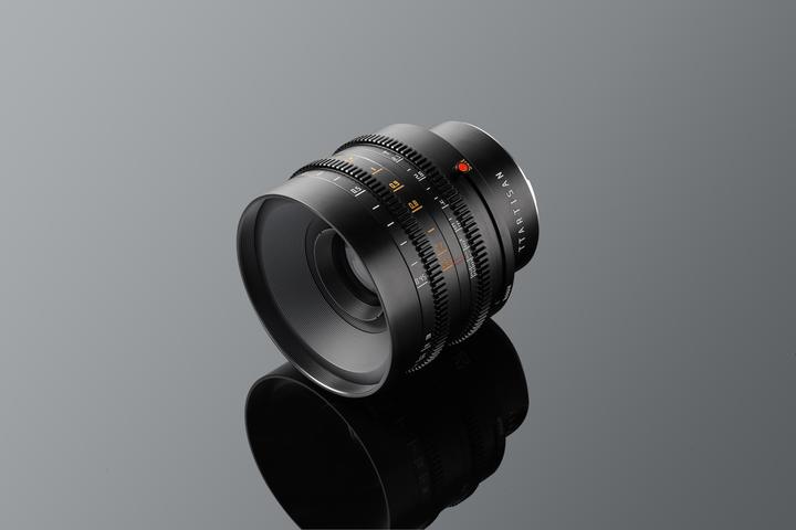Image du produit TTArtisan FF 50mm T2.1 RF (Black) (Canon RF, Plein format)