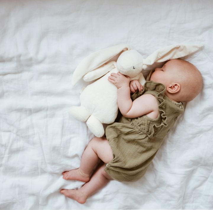Actual product image Moonie Bunny (27 cm)