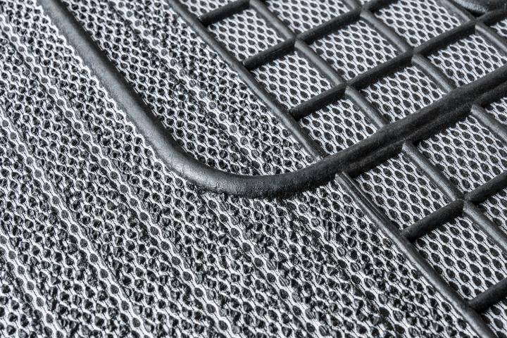 Produktbild Walser Universal Auto-Gummimatten-Set, Automatten 4-teilig zuschneidbar (2 Vordermatten + 2 Rückmatten)