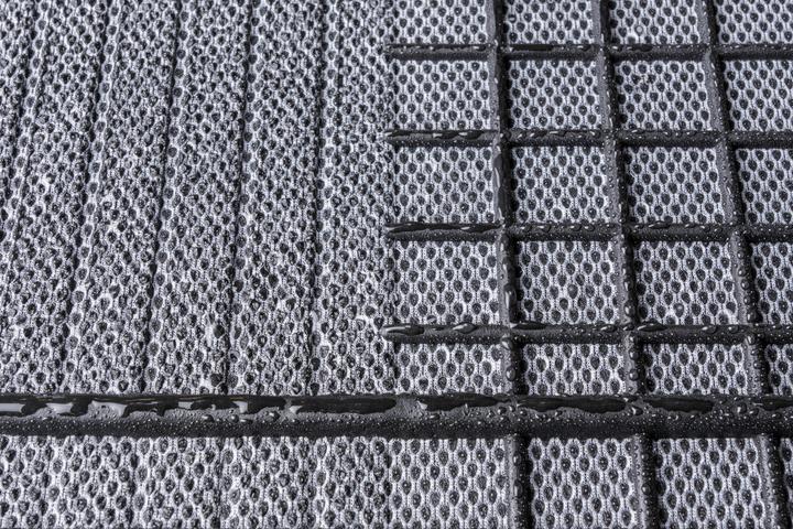 Produktbild Walser Universal Auto-Gummimatten-Set, Automatten 4-teilig zuschneidbar (2 Vordermatten + 2 Rückmatten)