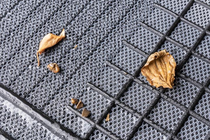 Produktbild Walser Universal Auto-Gummimatten-Set, Automatten 4-teilig zuschneidbar (2 Vordermatten + 2 Rückmatten)