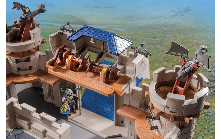 Actual product image Playmobil Arwynn's Castle (71642, Playmobil Novelmore)