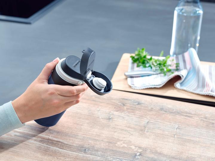 Actual product image Leifheit Borraccia Flip Acciaio Blu 350ml (0.35 l)