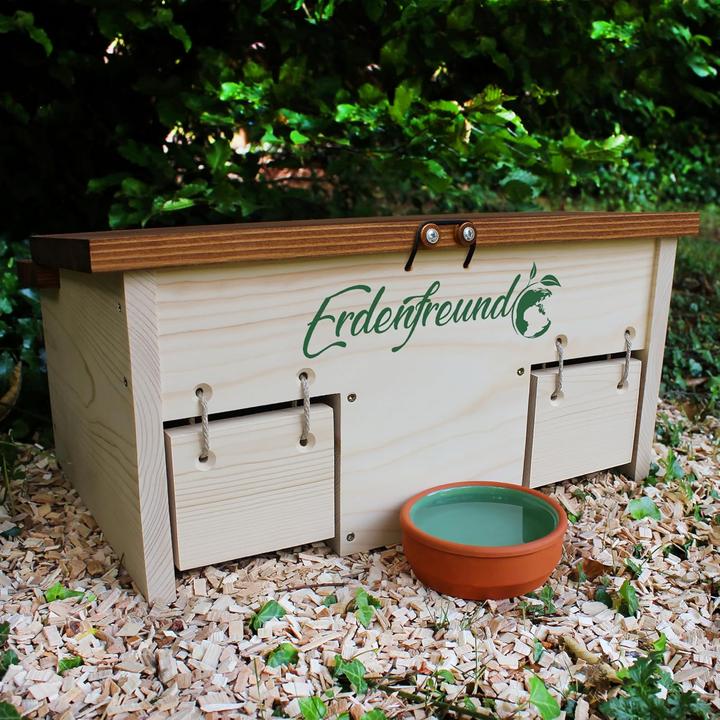Immagine prodotto Erdenfreund Igelfutterhaus mit Rattenklappe & Napf-Set