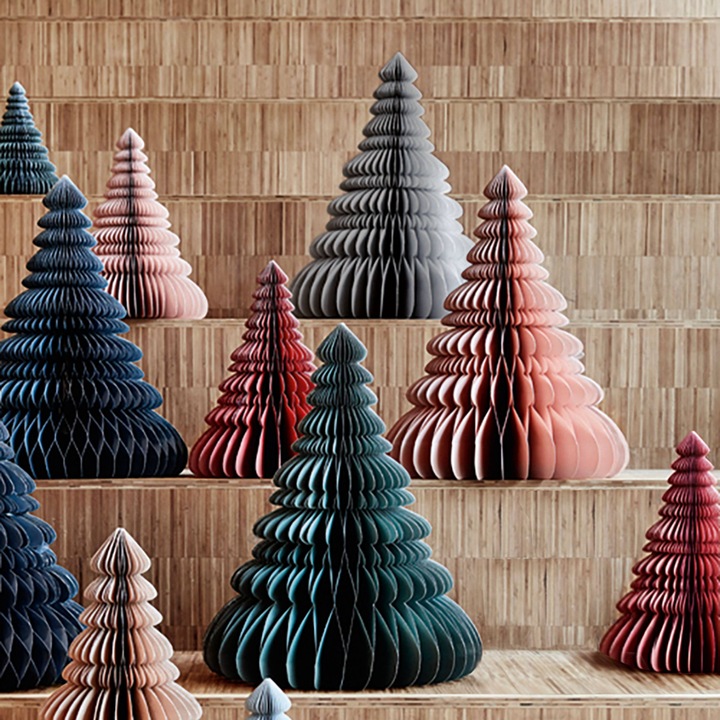 Actual product image Broste Copenhagen Christmas Paper Christmas tree set of 3