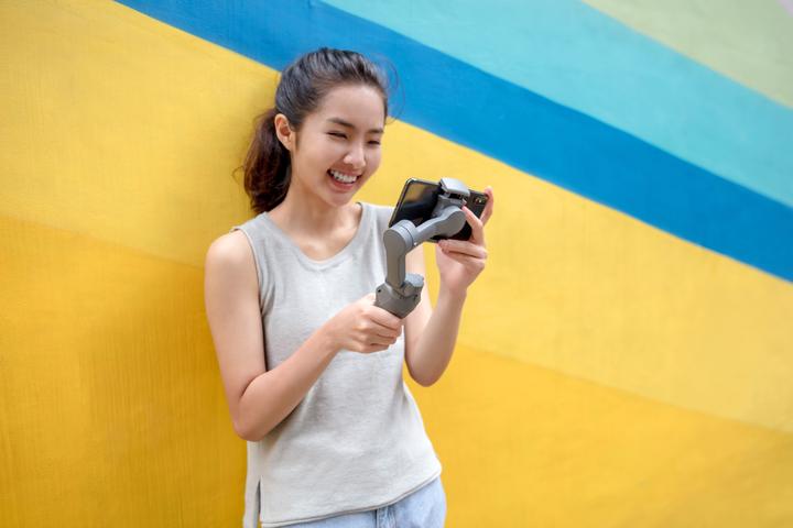 Image du produit DJI Combo Osmo Mobile 3 avec étui (0.23 kg)