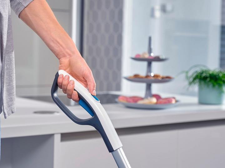 Productafbeelding Leifheit Regulus Aqua PowerVac snoerloze stofzuigerset incl. accessoires (Stofzuigen + dweilen)