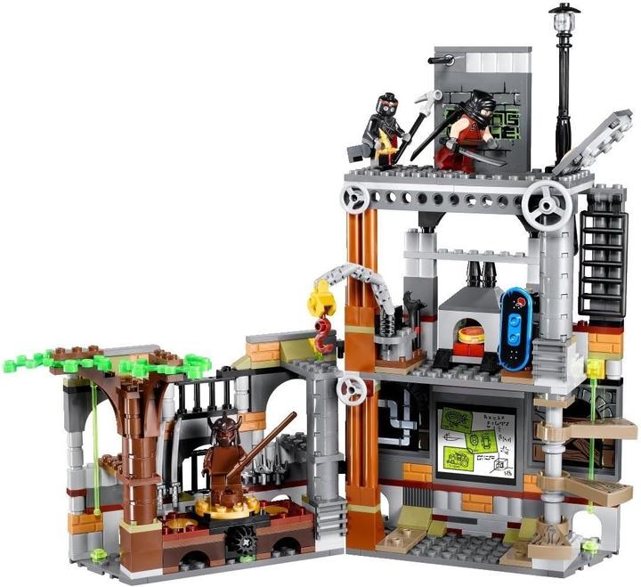 Produktbild LEGO Turtles Hauptquartier (79103)