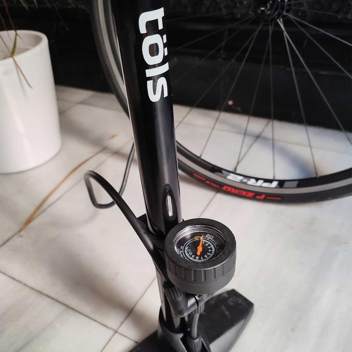 Image du produit Töls Lexia Floor Pump, pompe à pied, noir