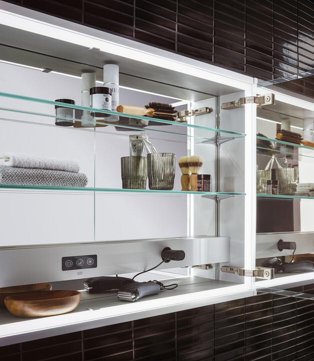 Produktbild Emco asis prestige 2 Lichtspiegelschrank, Aufputzmodell, 788mm, breite Tür rechts (78.80 x 102 x 63.90 cm)