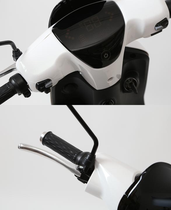 Produktbild Yadea Scooter EM38 weiss (25 km/h, 500 W)