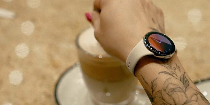 Actual product image Manta Smartwatch damski Livia Mini srebrny (36 mm)