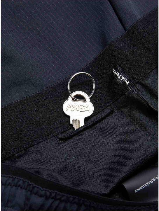 Produktbild Peak Performance Trail Light Shorts Schwarz (L)