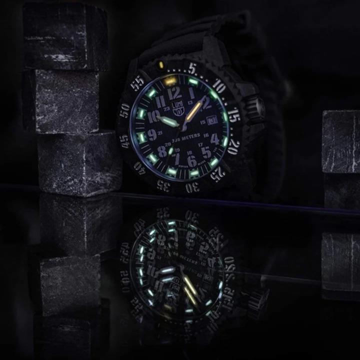 Produktbild Luminox Master Carbon Seal Watch (Analoguhr, 47 mm)