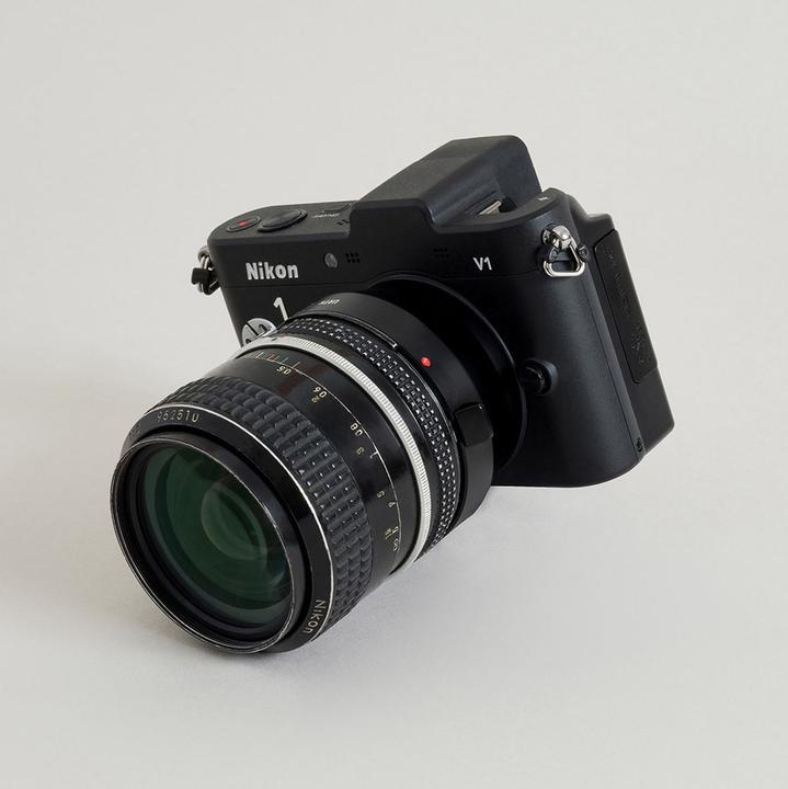 Produktbild Urth Lens Mount Adapter: Compatible with Nikon F Lens to Nikon 1 Camera Body