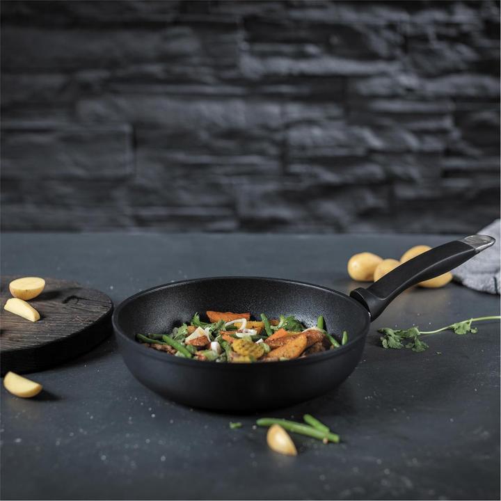 Actual product image Kuhn Rikon Titanio Star frying pan (24 cm, Frying pan, Aluminium)