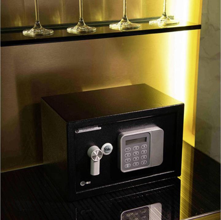 Actual product image Yale YE YSG200DB2 - Safe PIN code 8.6L (8.60 l)