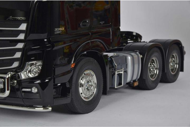 Actual product image Tamiya Mercedes Actros (Kit)