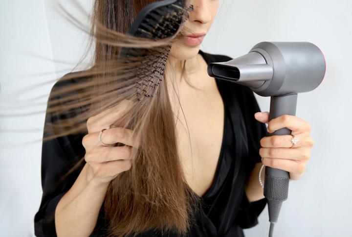 Actual product image Iconikair Hair Brush Blow-Dry Brush Classic GLAM EDITION, Scalp Massage Brush, Detangler Brush, Hair Brush
