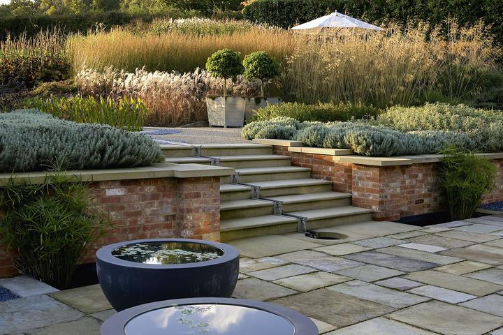 Produktbild Exklusives Gartendesign - Spektakuläre Privatgärten (Deutsch, Ulrich Timm, 2009)