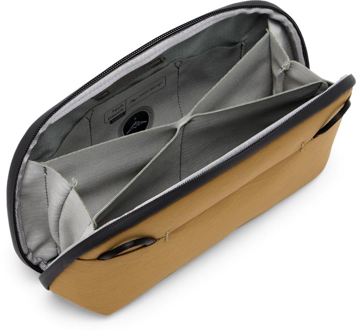 Actual product image Peak Design Tech Pouch Small (Camera accessory bag, 2 l)