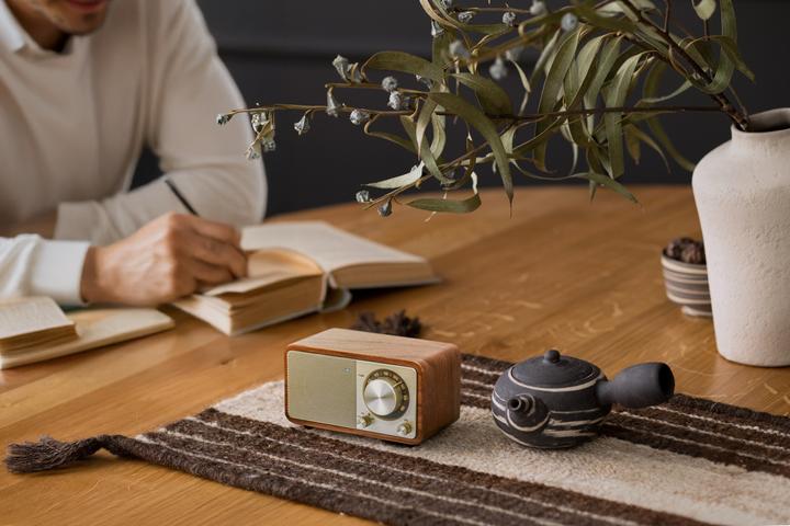 Actual product image Sangean Design-Radio WR-7 (Genuine Mini) Cherry (FM, Bluetooth)