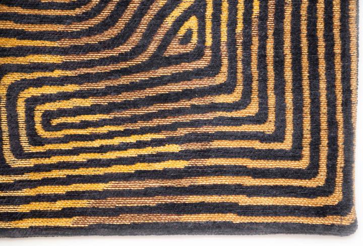 Actual product image Louis de Poortere Meditation (240 x 340 cm)