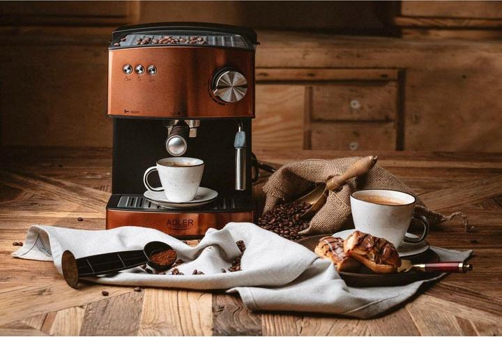 Produktbild Adler Espressomaschine AD 4404cr, Druck 15 bar, mit Milchaufschäumer, halbautomatisch, 850 W, Cooper