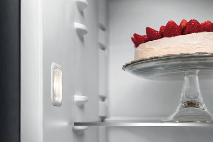 Actual product image Whirlpool ARG 18082 (314 l)