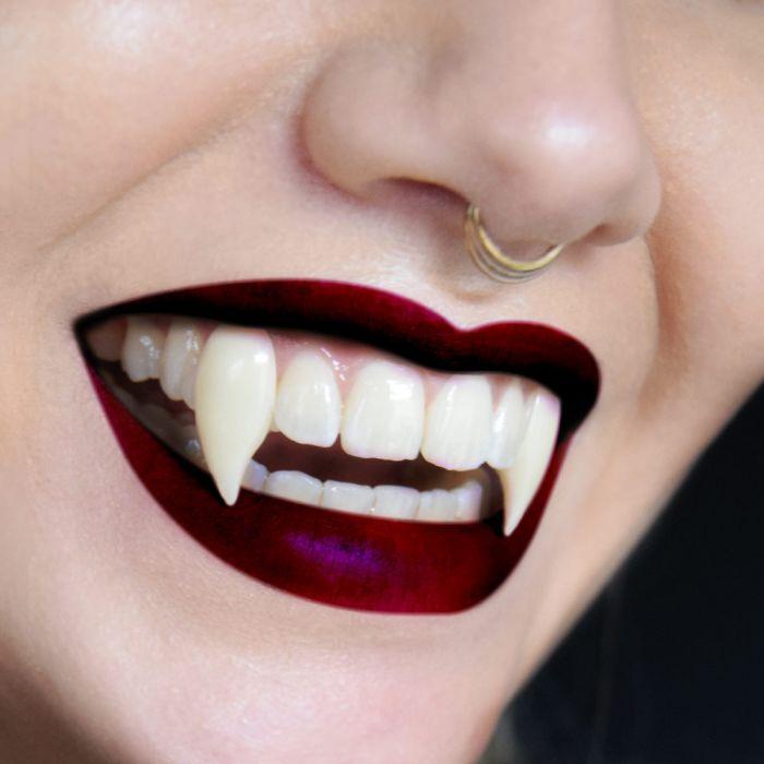 Mikamax Vampire Teeth Deluxe