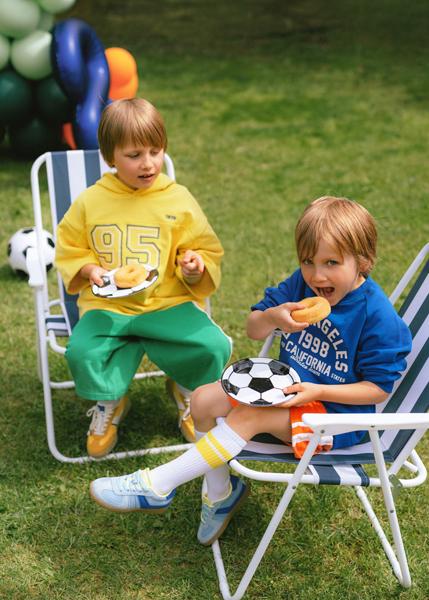 Productafbeelding Partydeco Wegwerp voetbalbord 18 cm, 6 stuks, Zwart/Wit (6 x)