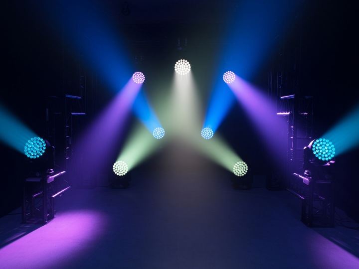 Actual product image Eurolite LED TMH-W555 Moving Head Wash Zoom (Set)