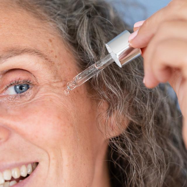 Produktbild Endro Cosmétiques Serum natürlich Anti-Ageing Glasfl 30 ml (30 ml)